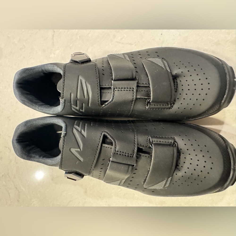Shimano Black Men's Athletic Cycling Shoes New